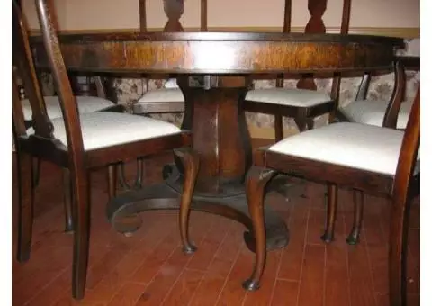 Antique Tiger Oak Dining Room Set